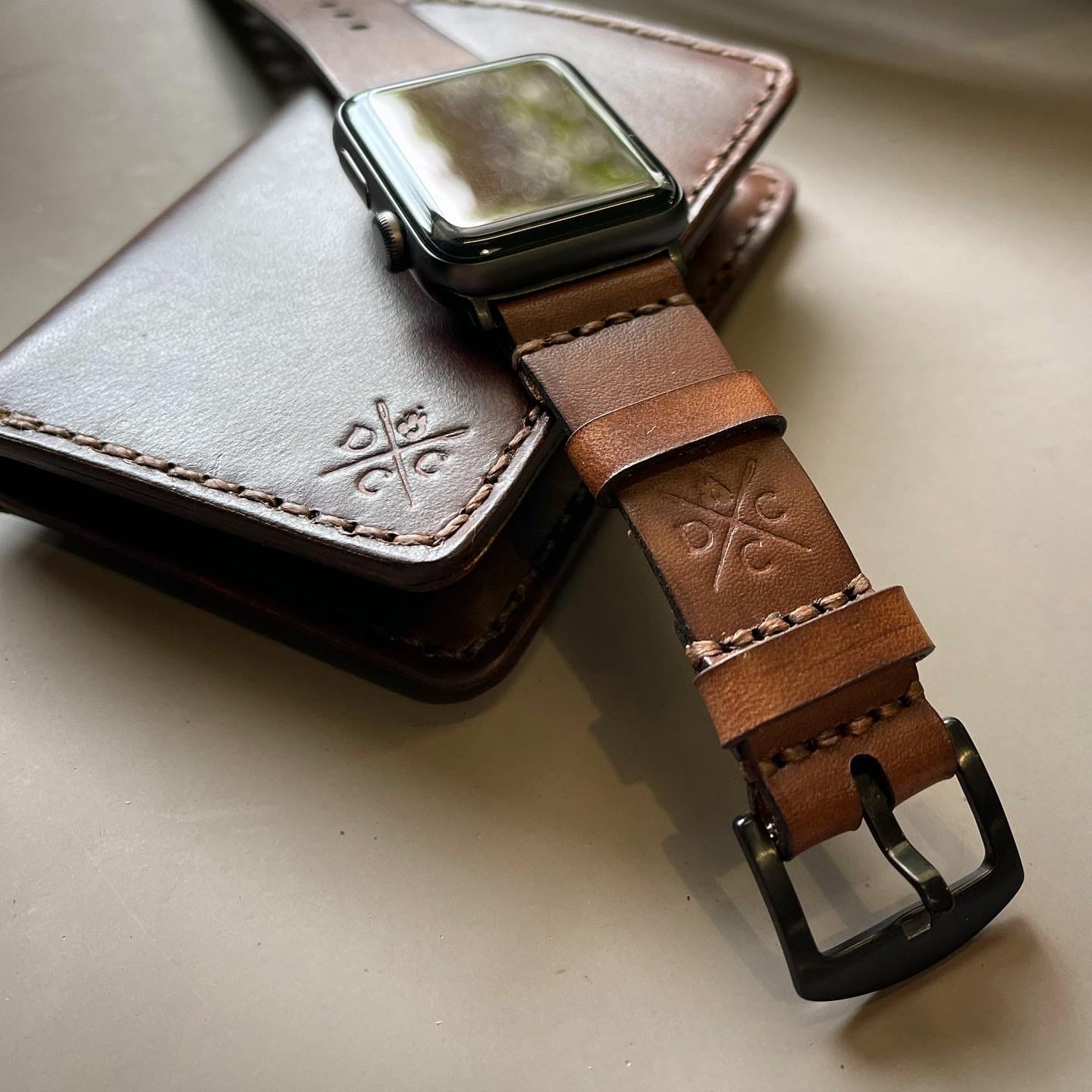 Pulseira de Couro Apple Watch Marrom - Imagem 5