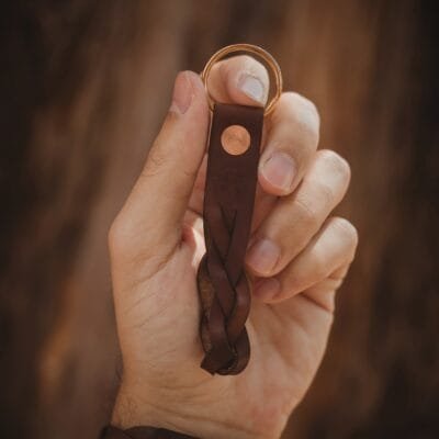 Chaveiro Trançado Marrom