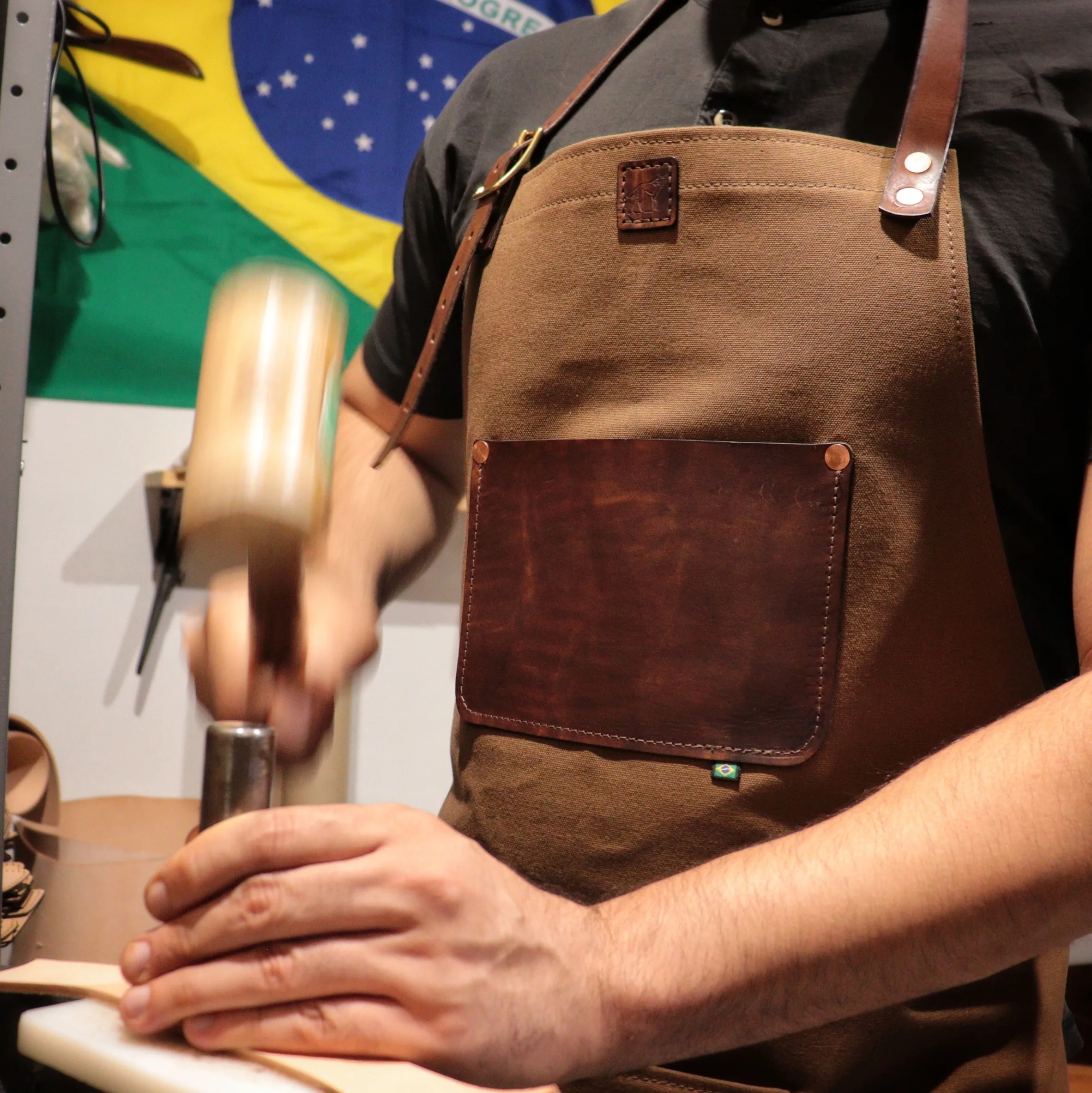 Avental Lona Encerada e Couro Marrom - Imagem 3